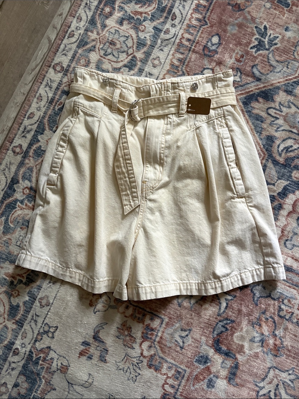We The Free Free People Cream High-Rise Belted Bermuda Shorts Size 28